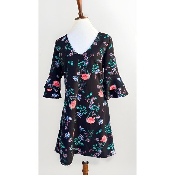 The Vanity Room Women’s Black Floral V-Neck Ruffle Sleeve Dress Size L NWOT - Picture 2 of 13